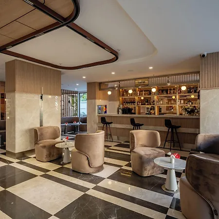 Awen Lara Hotel 3*