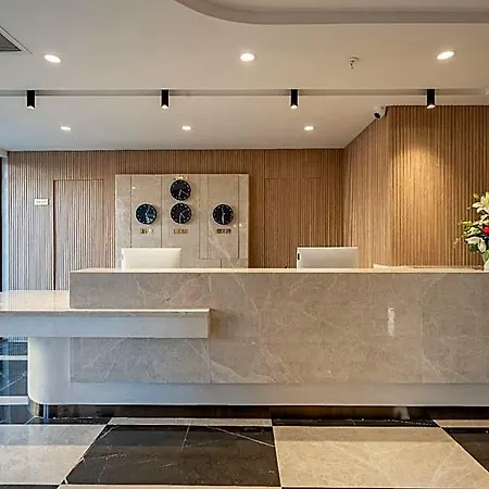 Awen Lara Hotel 3*