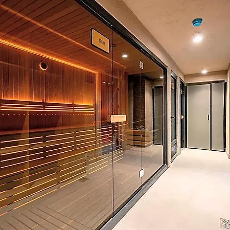 Hotel Awen Lara 3*