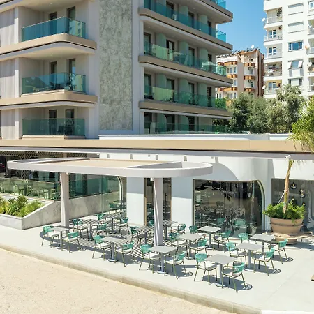 Awen Lara ホテル 3*